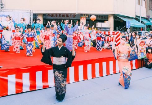 踊ろう 鈴蘭通りで！西川流日本舞踊と台湾旧市街を組み合わせたアートフェスティバル 「鈴蘭通り西川祭」